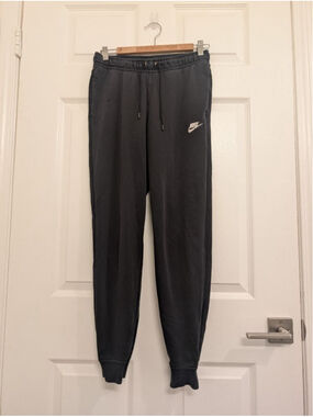Men's Nike Sportswear Essential Fleece Pants Black Sweatpants BV4095-010 Medium